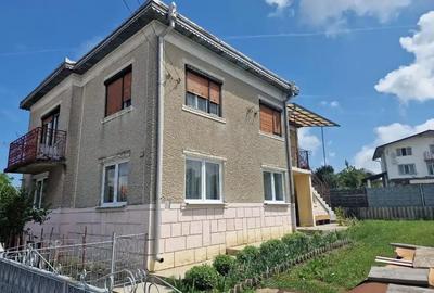 Casă cu 6 camere în Feleacu