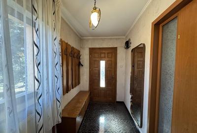 Casă cu 8 camere cu Teren 4057 Mp în Găneasa