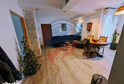 Apartament cu 4 camere în Central - 8