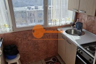 Apartament cu 4 camere semidecomandat în Crângași - 4