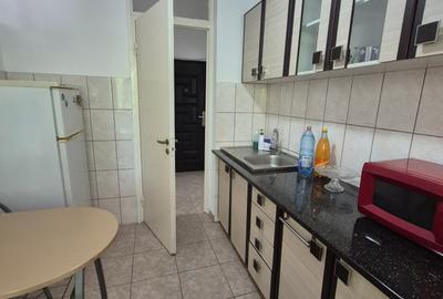 Apartament cu 2 camere decomandat, mobilat în Apărătorii Patriei - 5