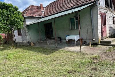 Casă cu 4 camere în Petriș - 2