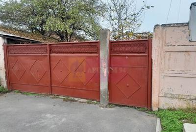 Branesti / IF - casa batraneasca din caramida cu teren de... - 19