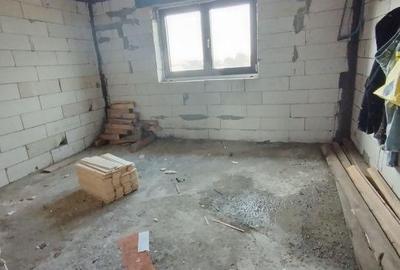 Casă cu 4 camere cu Teren 500 Mp în Cârcea - 2