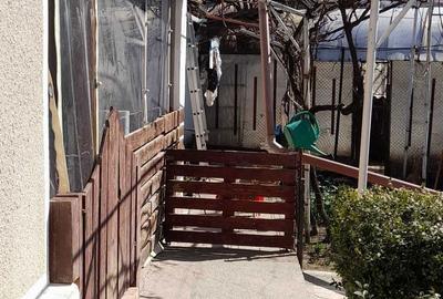 Casă cu 3 camere decomandat în Exterior Vest