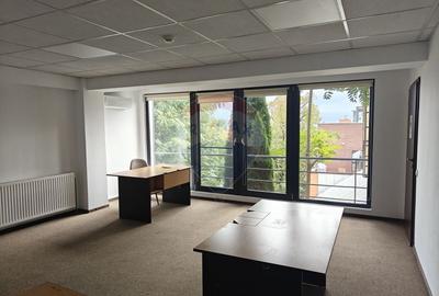 Birou, de 167 mp, în Gruia - 10