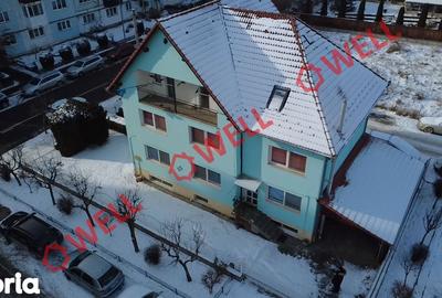 Casă cu Teren 300 Mp în Central - 4