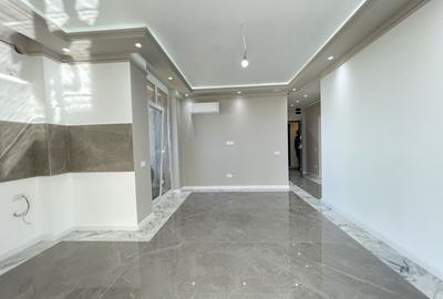 Apartament cu 3 camere decomandat în Torontalului