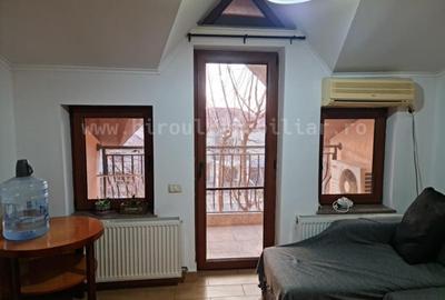 Apartament cu 2 camere decomandat, mobilat în Lazu