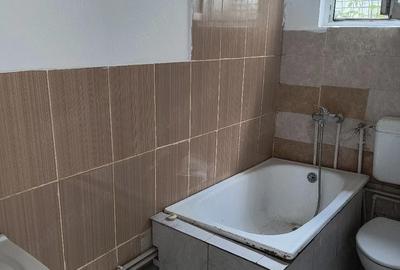 Garsonieră decomandată în Km 4 - 2