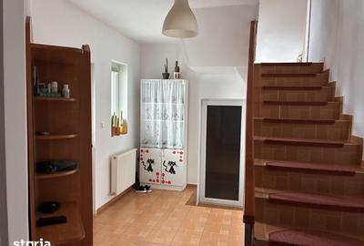 Casă cu 5 camere cu Teren 540 Mp în Sânmihaiu Român