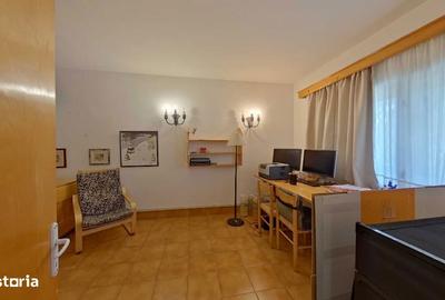 Casă cu 4 camere cu Canalizare în Pasărea - 2