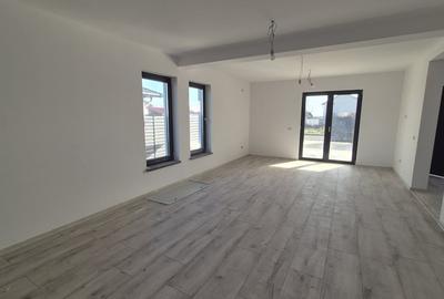 Case 4 camere TiP PARTER Bradu | 400 mp teren - 4