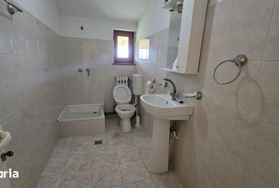 Casă cu 8 camere cu Teren 1147 Mp în Popricani - 13