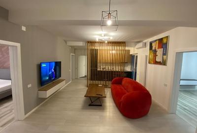 Apartament cu 5 camere semidecomandat, mobilat în P-ța Rosetti - 3