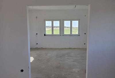 Casă cu 2 camere în Leș - 6