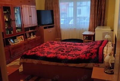Apartament cu 3 camere decomandat în Criș - 3
