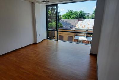 Spațiu comercial, de 20 mp, în Ultracentral - 7