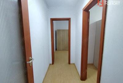 Apartament cu 3 camere semidecomandat, mobilat în Girocului - 8