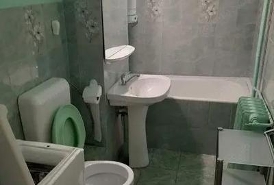 Garsonieră decomandată în 1 Mai - 1