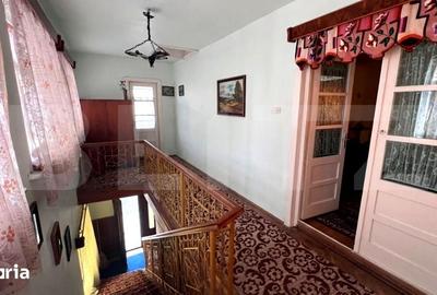 Casă cu 4 camere cu Teren 200 Mp în Central - 3