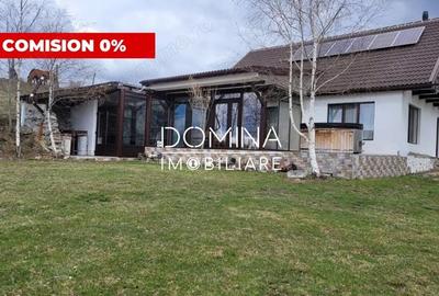 Casă cu Teren 7029 Mp în Central - 1