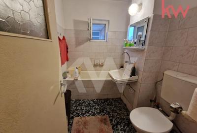 DE VANZARE apartament 2 camere decomandate Bulevardul Decebal - 9