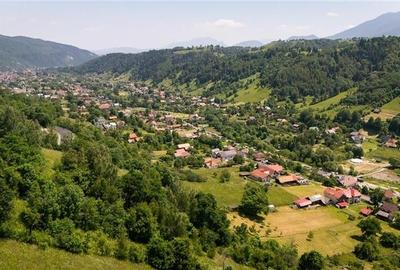 Teren Construcții intravilan de 1449 mp, în Moieciu de Jos