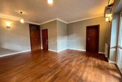 Casă cu 7 camere cu Teren 400 Mp în Central - 10