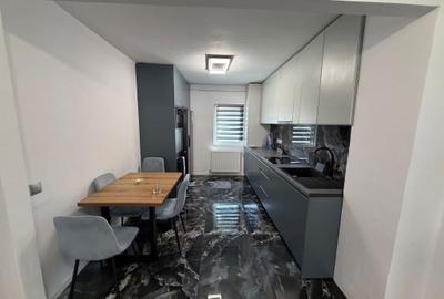 Apartament cu 3 camere decomandat în Central - 3