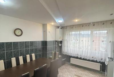Apartament de vanzare, cu 2 camere decomandat, 50mp, etaj 4, - 2