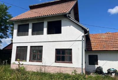 Proprietate UNICA: Casa la rosu cu teren mare si acces la rau - 5