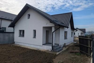 Casă cu 3 camere cu Teren 300 Mp în Central - 11