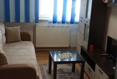Apartament cu 2 camere nedecomandat în Tractorul - 1