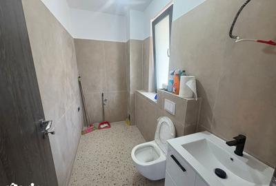 Casă cu 3 camere cu Teren 150 Mp în Central - 3