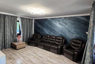 Casă cu 4 camere în Lacu Sărat - 2