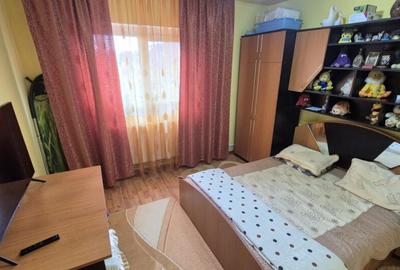 Apartament 2 camere, etaj 3, Rovinari str. Jiului - 10