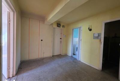 Apartament cu 3 camere decomandat în Piața Centrală - 2