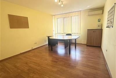 Casă individuală cu 8 camere cu Canalizare în Casa de Cultură - 23