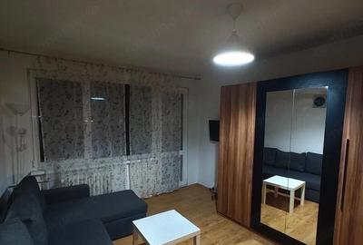 Garsonieră decomandată în Badea Cârțan