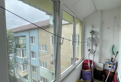 Apartament de vanzare, cu 2 camere, etajul 3, 46 mp, zona po - 3