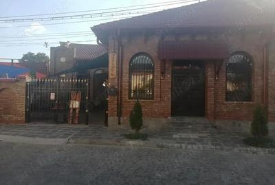 Spațiu comercial, de 211 mp, în Central - 6