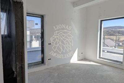 Penthouse cu 3 camere semidecomandat în Sud - 3