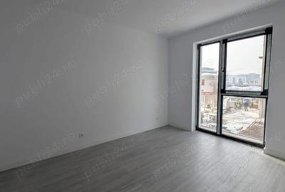 Apartament cu 3 camere decomandat în Florești