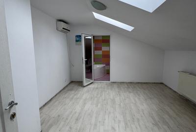 Casa ideala pentru sediu firma sau 2 familii - 15