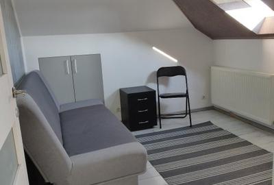 Apart 3 camere la mansarda(2 dormitoare + 1 living cu bucatarie) str. M. Eliade - 2