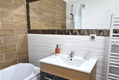 Apartament cu 3 camere semidecomandat, mobilat în Gruia - 14