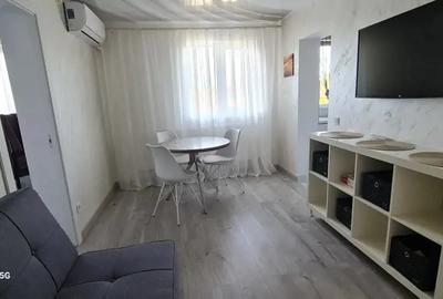 Vand apartament cu 3 camere, zona Teatru, Hunedoara, 45000 euro neg