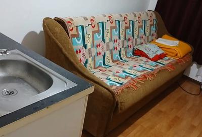 Inchiriez garsoniera etajul 1 - 4