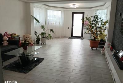 Casă cu 7 camere cu Teren 1100 Mp în Central - 5